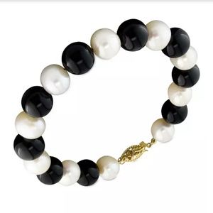 NWT Genuine onyx pearl bracelet
